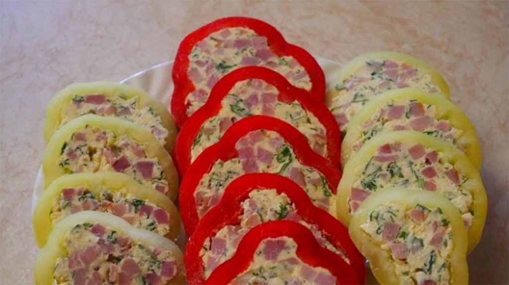Káprázatos sonkás töltött paprika érmék, a világ legínycsiklandóbb előétele!