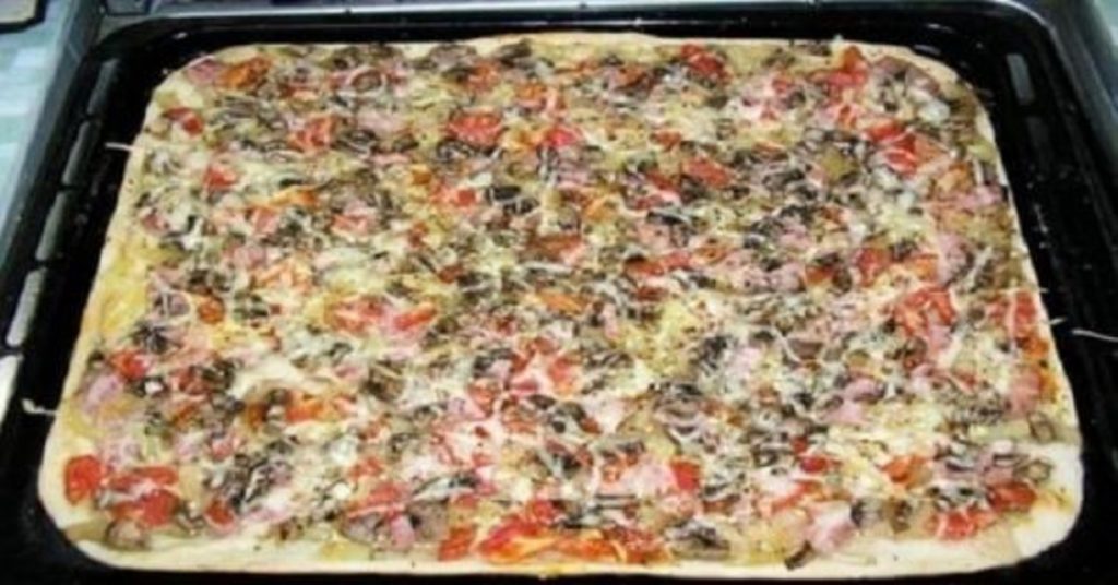A kedvenc pizza tésztám, nem kell keleszteni, csak begyúrjuk és már süthetjük is!