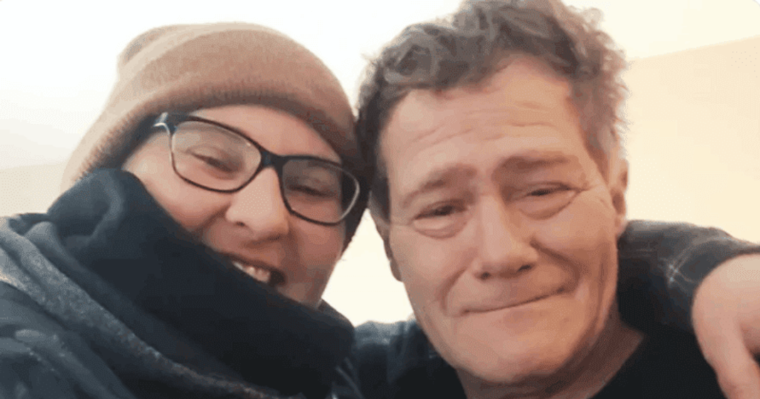 Egy nő egyik napról a másikra megváltoztatja a hajléktalan életét azzal, hogy munkát ajánl neki: „Csak szívből jött” Egy nő egyik napról a másikra megváltoztatja a hajléktalan életét azzal, hogy munkát ajánl neki: „Csak szívből jött”