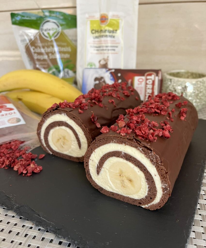 Szilveszteri álom süti: banános piskótatekercs Szilveszteri álom süti: banános piskótatekercs