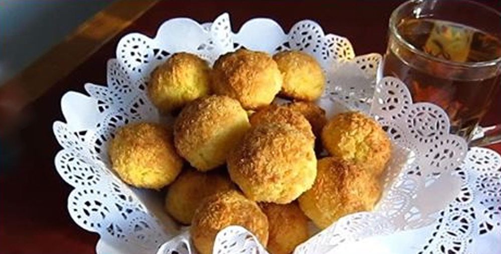 Karácsonyi sült kókuszgolyó! A világ legegyszerűbb receptje, még a tojást sem kell felverni hozzá! Karácsonyi sült kókuszgolyó! A világ legegyszerűbb receptje, még a tojást sem kell felverni hozzá!