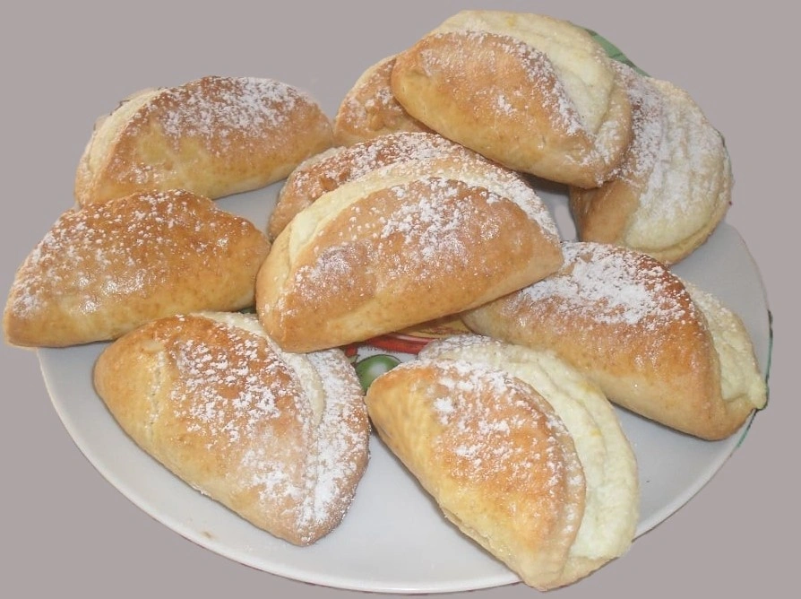 Túrós papucs – omlós tésztából Túrós papucs – omlós tésztából