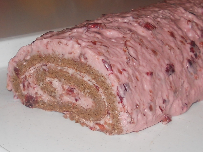 Meggyes,mascarponés piskóta rolád Meggyes,mascarponés piskóta rolád