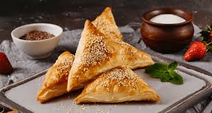 Főtt sonka leveles tésztában sütve Főtt sonka leveles tésztában sütve