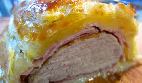 Szűzpecsenye vajas leveles tésztában Szűzpecsenye vajas leveles tésztában